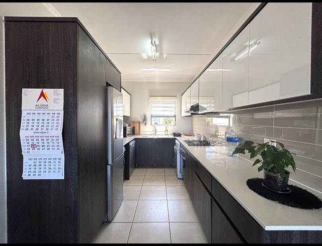 3 BEDROOM APARTMENT TO LET IN PARKLANDS